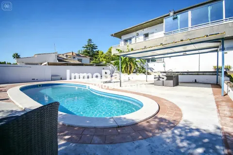 Casa de 411 m² a Torrent