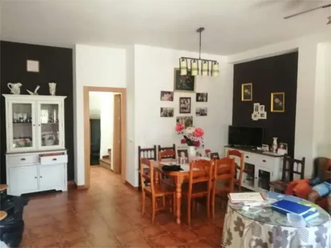 Pis de 66 m² a Padules