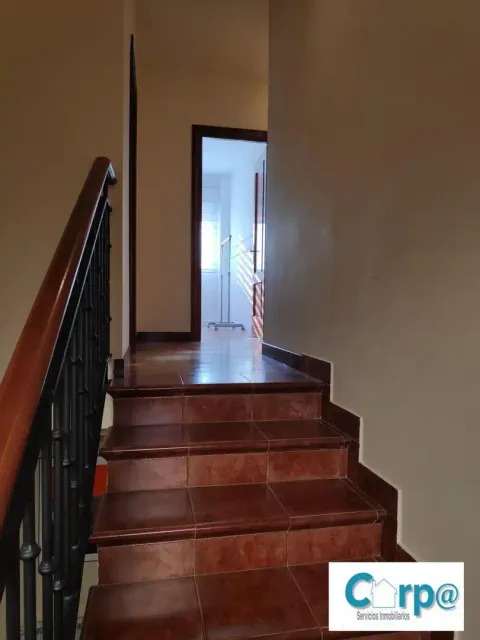 House 221 m² in Andosilla