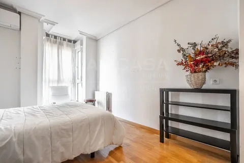 Wohnung 94 m² in Madrid