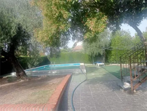 Casa de 180 m² en Baeza