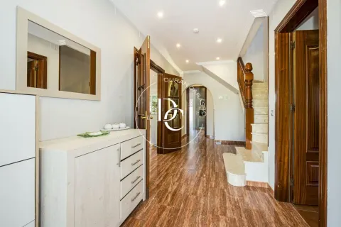 Haus 220 m² in Cubelles