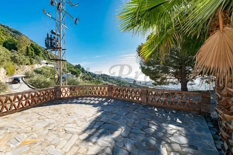 Haus 174 m² in Frigiliana