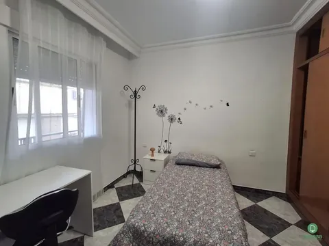 Zimmer 75 m², Huelva