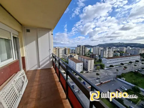 Wohnung 58 m² in Laredo