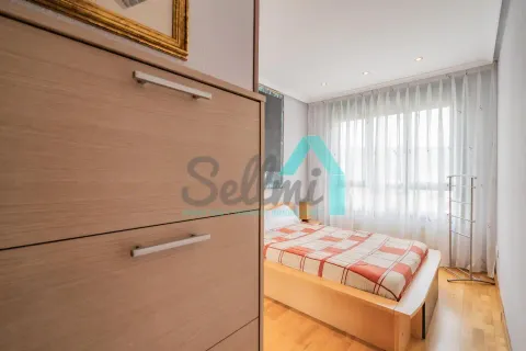 Pis de 48 m² a Oviedo