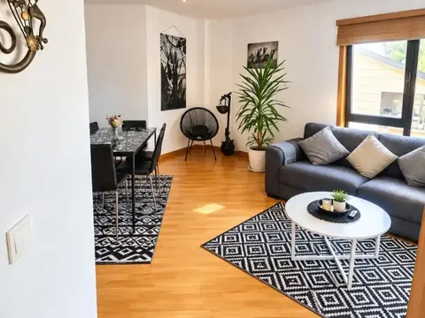 Pis de 70 m² a Ares