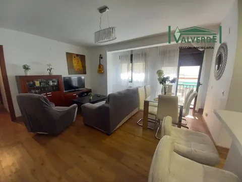 Wohnung 90 m² in Granada