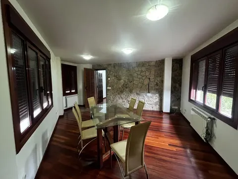 Casa de 180 m² a San Cibrao das Viñas