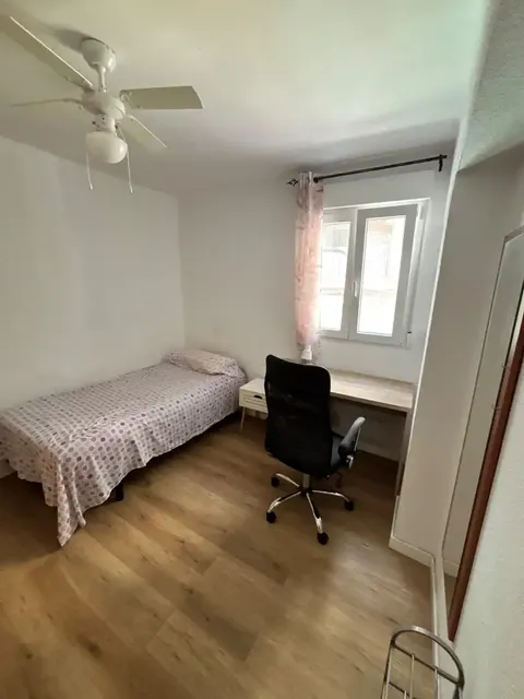 Habitació de lloguer, Burjassot