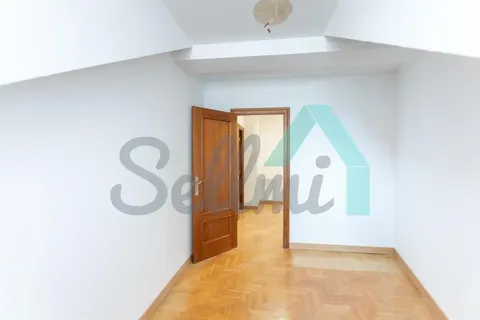 Pis de 137 m² a Oviedo