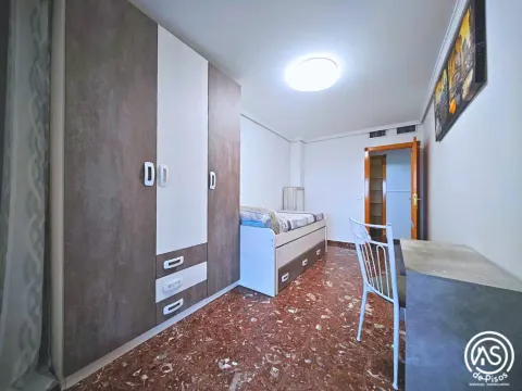 Piso de 165 m² en Zaragoza
