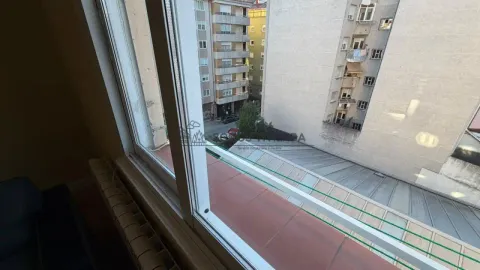 Wohnung 89 m² in Ourense