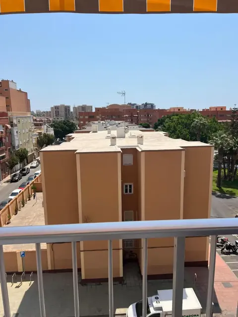 Pis de 100 m² a Almeria