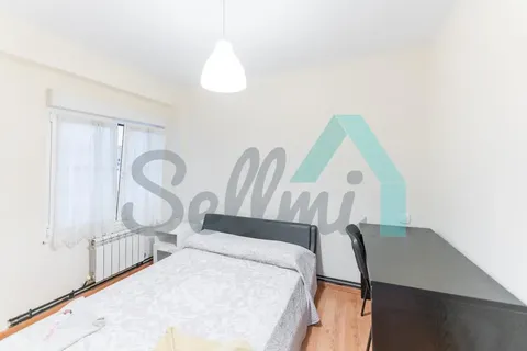 Pis de 85 m² a Oviedo