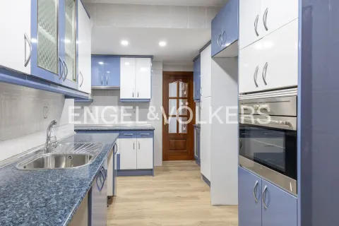 Wohnung 148 m² in Madrid