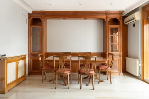Casa 384 m² a l'Hospitalet de Llobregat
