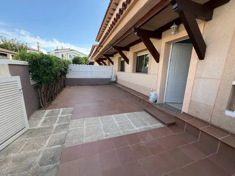 Casa de 84 m² a Roda de Berà
