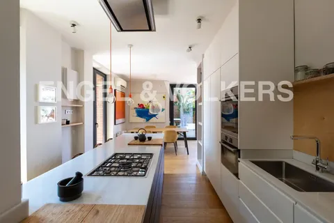 Casa de 151 m² a Esplugues de Llobregat