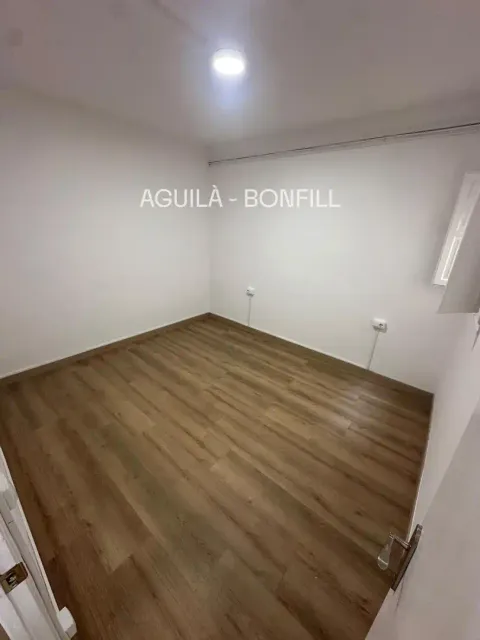 Flat 60 m² in Barcelona (4/12)