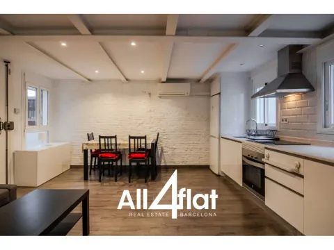 Flat 60 m² in Barcelona (2/32)