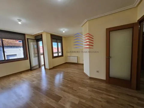 Pis de 147 m² a Ourense