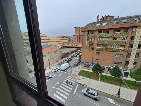Pis de 82 m² a Oviedo