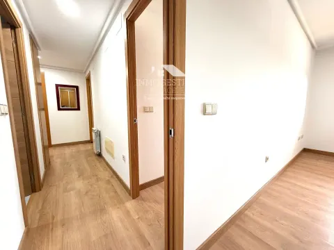 Flat 101 m² in Albacete