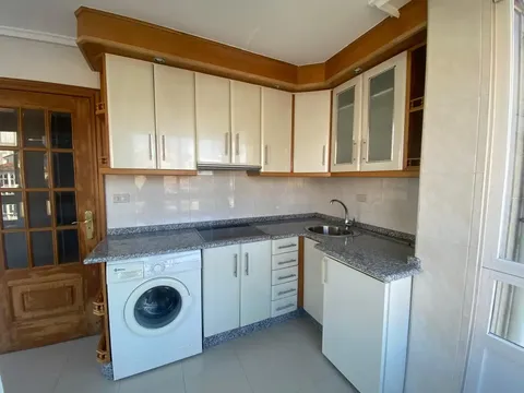 Pis de 50 m² a O Carballiño (2/10)
