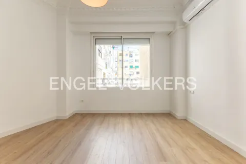 Wohnung 139 m² in Valencia (2/31)