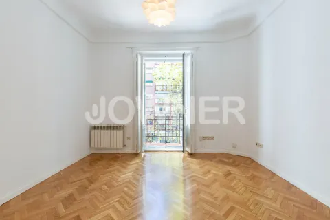 Apartamento 94 m² em Madrid (2/30)
