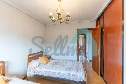 Wohnung 119 m² in Oviedo