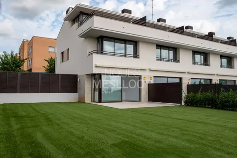 Casa de 200 m² en Montgat (2/10)