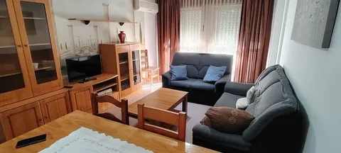 Piso de 100 m² en Linares