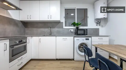 Chambre à louer, Valence