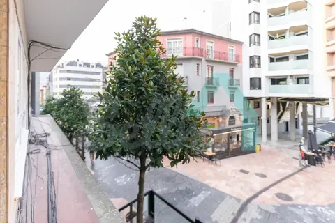 Pis de 70 m² a Oviedo