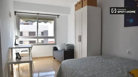 Chambre à louer, Valence