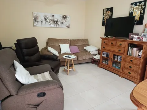 Habitació de lloguer, Algesires