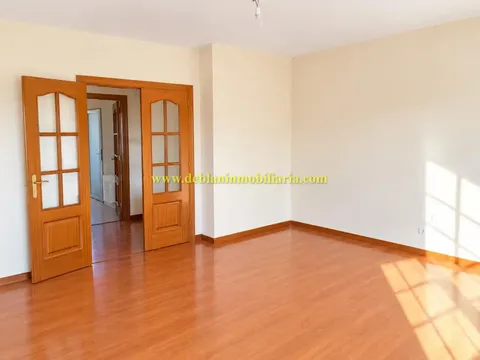 Piso de 90 m² en Tui (2/13)