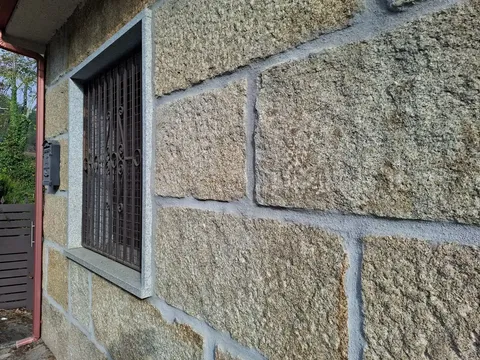 Casa de 160 m² a Toén