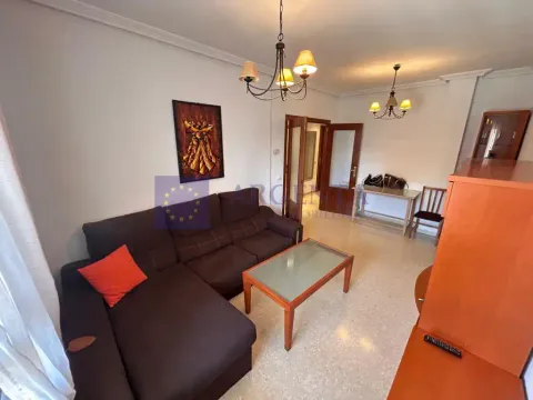 Pis de 70 m² a Cáceres (3/8)