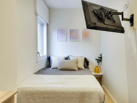 Room for rent, Barcelona (2/10)