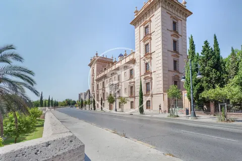 Pis de 180 m² a València