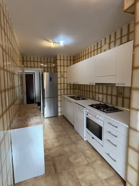 Flat 100 m² in Portbou (2/17)