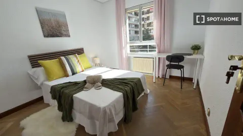 Кімната в оренду, Madrid