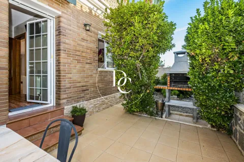 Haus 220 m² in Cubelles