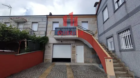 Wohnung 64 m² in Ourense