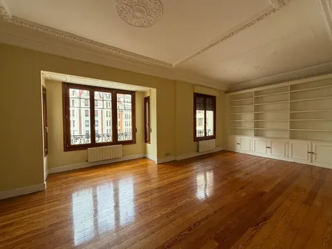 Pis de 168 m² a Bilbao