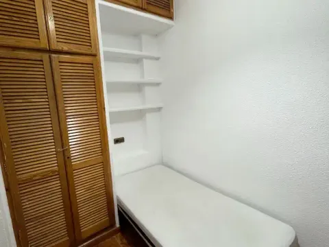 Room for rent, Madrid (2/7)