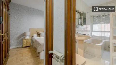 Room for rent, Madrid